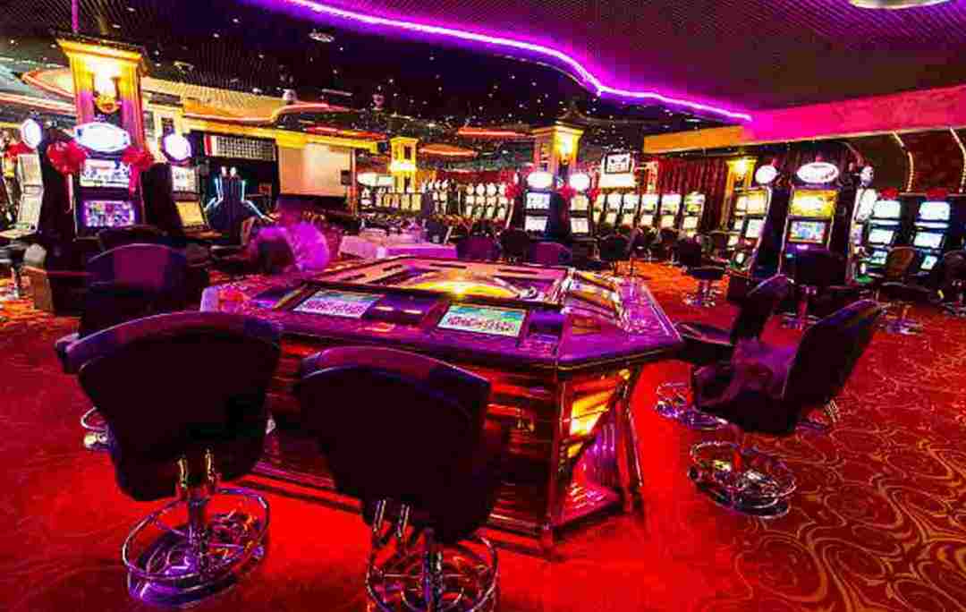 Máy đánh bạc tại Titan King Resort and Casino